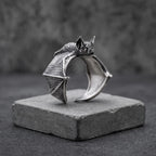Vesper, bague chauve-souris argentée